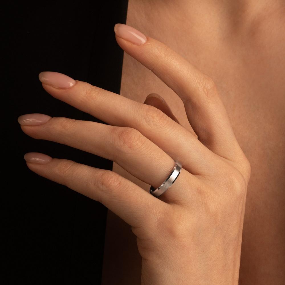 Обручальное кольцо из серебра 010-000-465