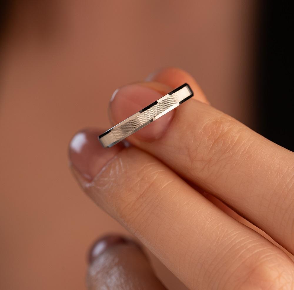 Обручальное кольцо из серебра 010-000-555