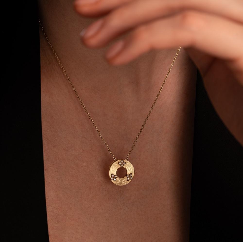 Подвеска из желтого золота с бриллиантами 934682Б