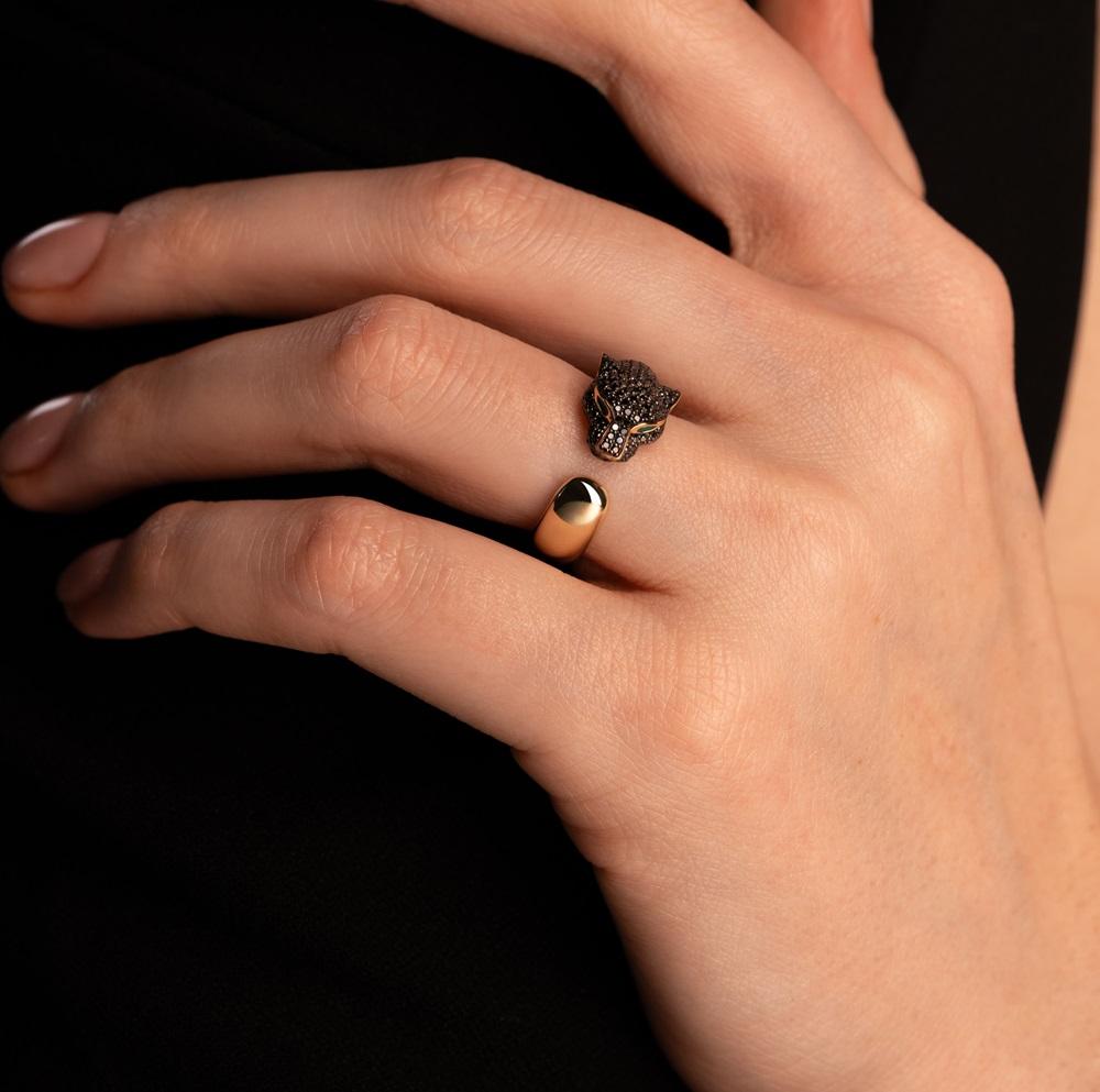 Кольцо из желтого золота с черными бриллиантами 931898ЧБ