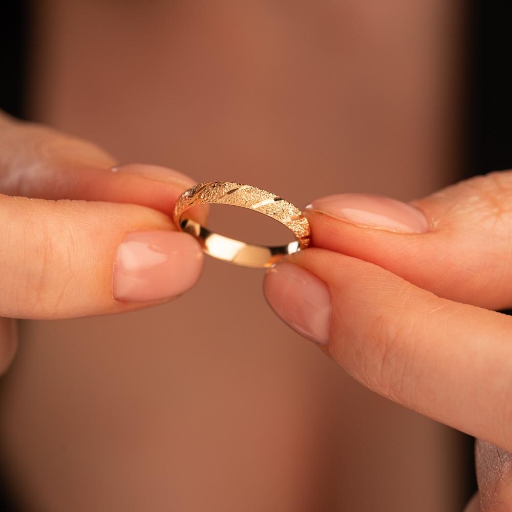 Обручальное кольцо из красного золота 200-000-734