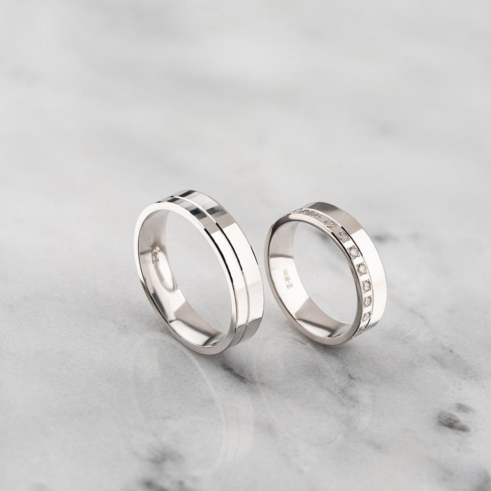 Обручальное кольцо из белого золота 210-000-860