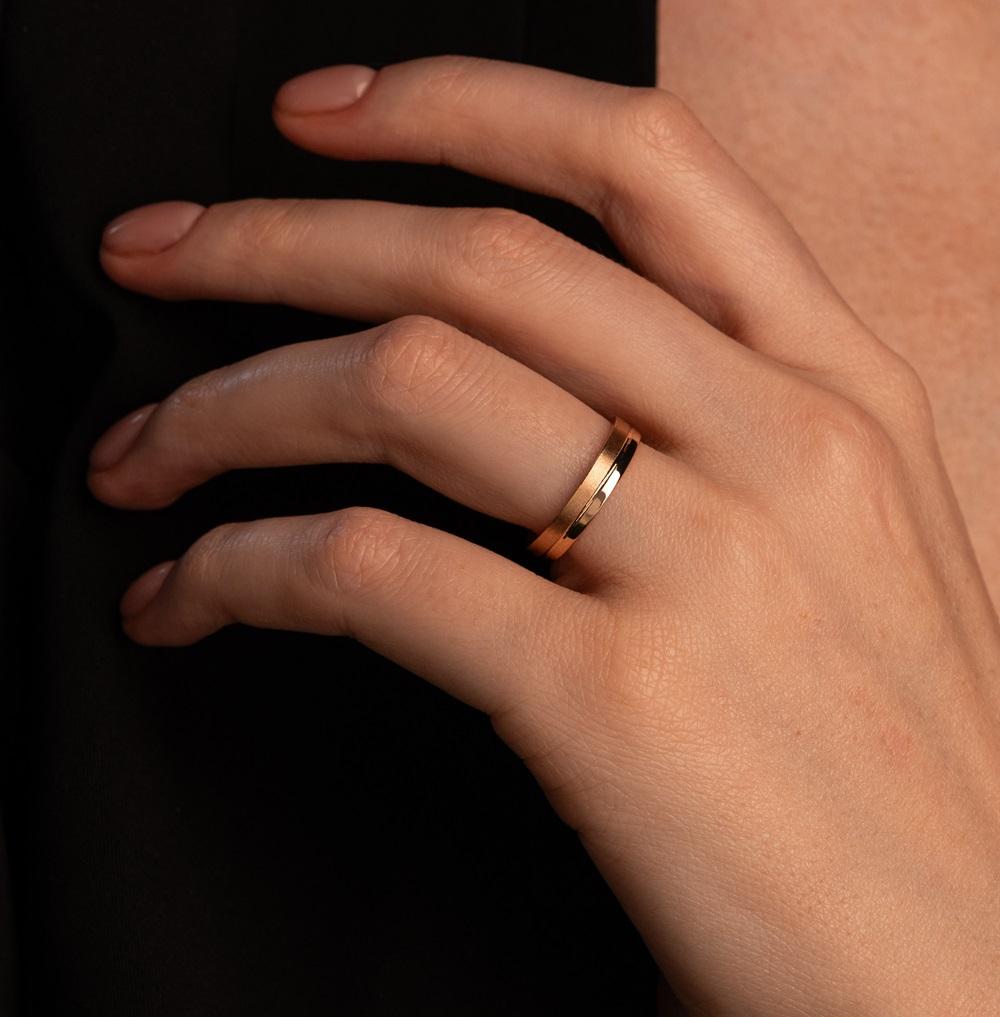 Обручальное кольцо из красного золота 200-000-395