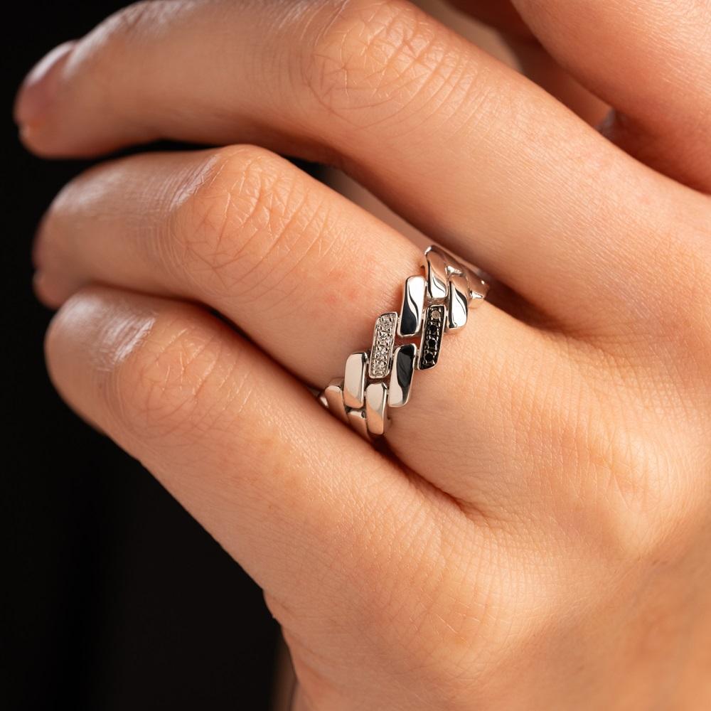 Кольцо из белого золота с белыми и черными бриллиантами 921880ЧБ
