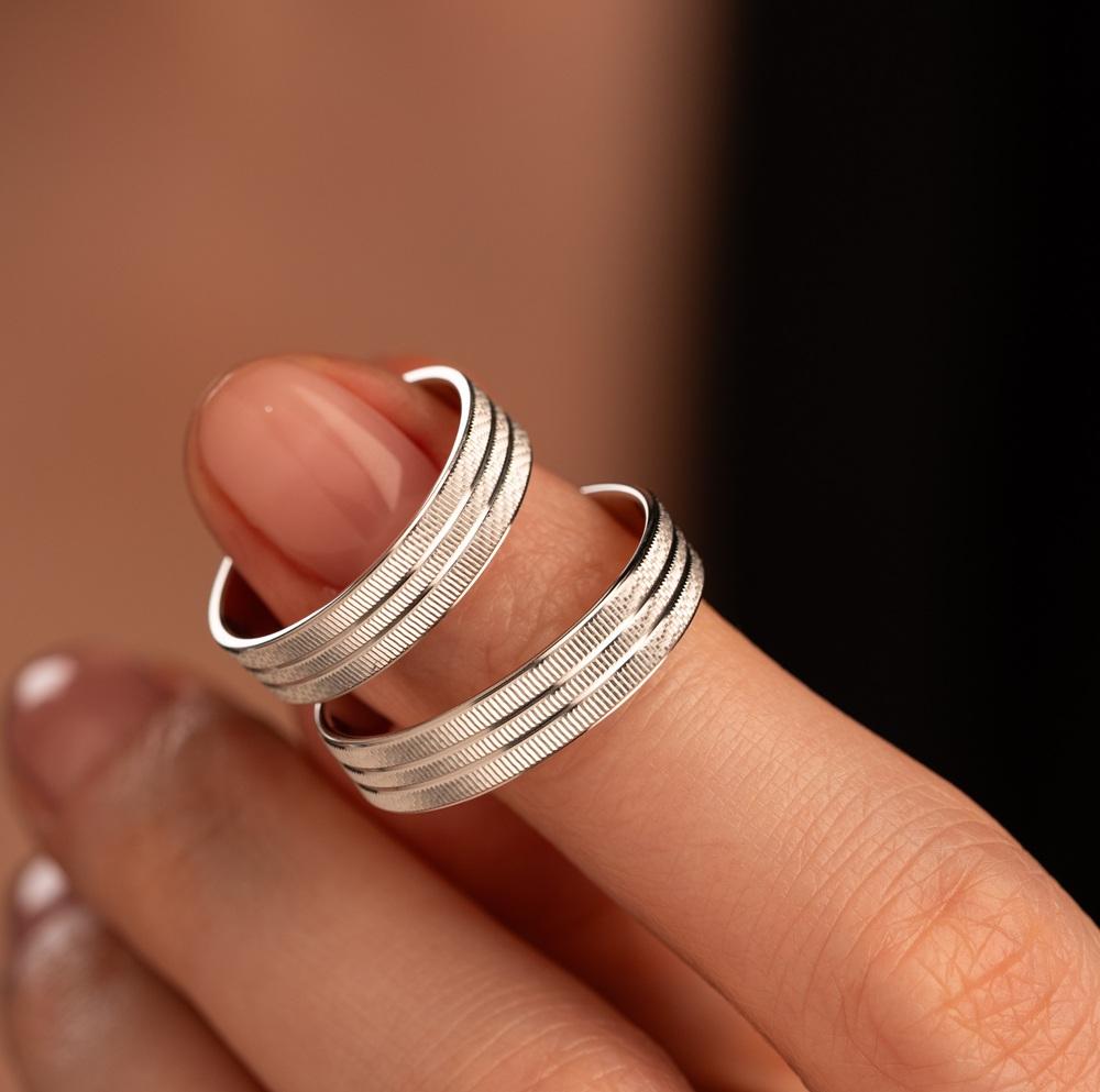 Обручальное кольцо из белого золота 510-000-1019