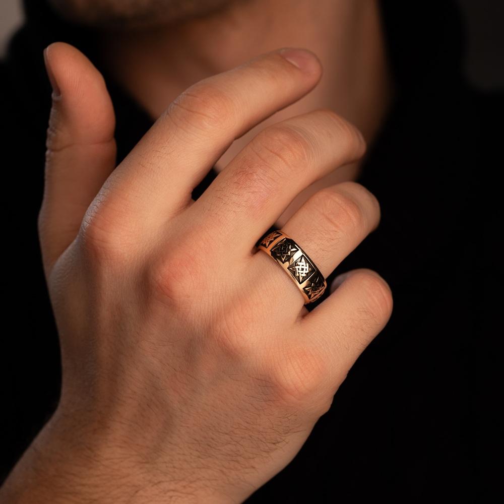 Кольцо из золота без вставок 911518