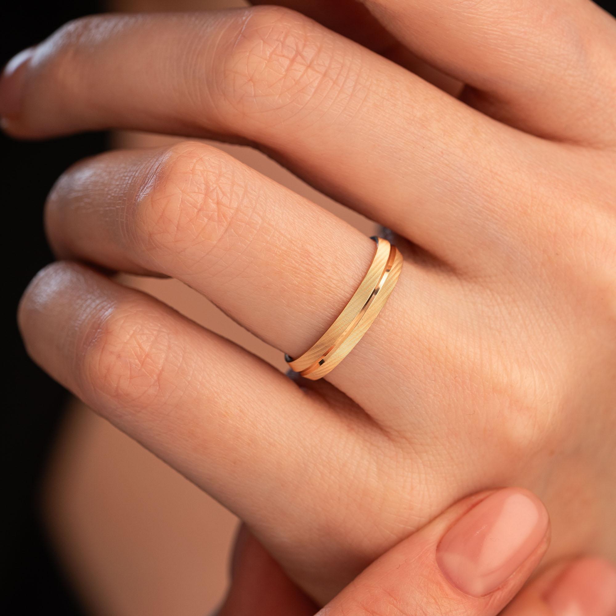 Обручальное кольцо из красного золота 500-000-1025