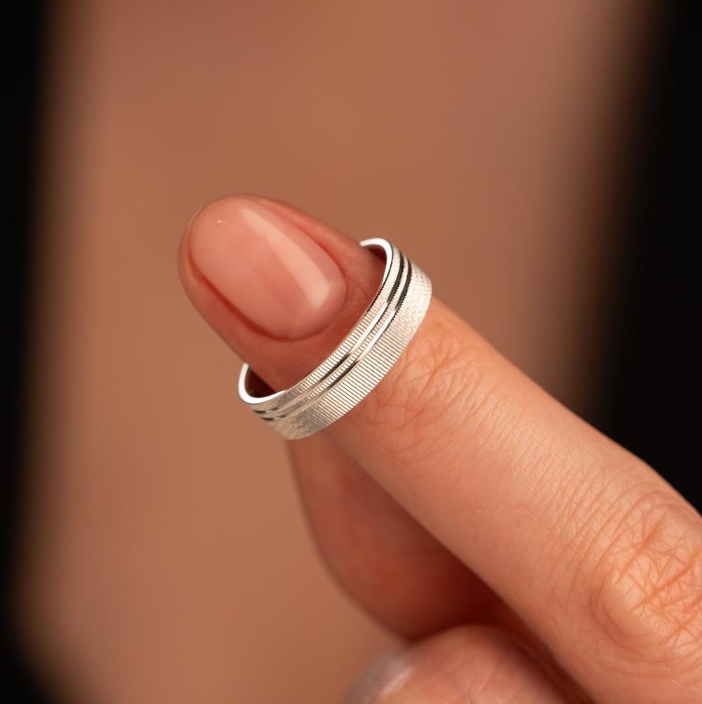 Обручальное кольцо из белого золота 510-000-1017