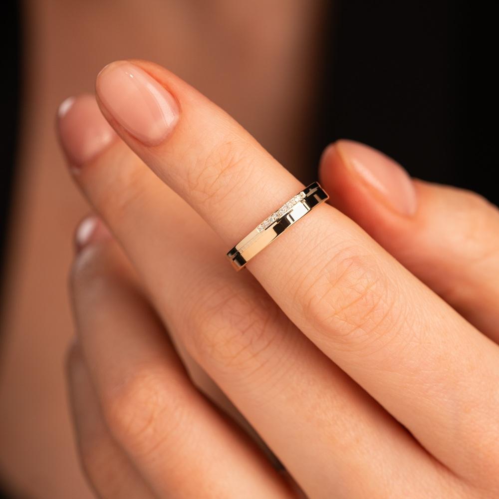 Обручальное кольцо с бриллиантами 432-090-332