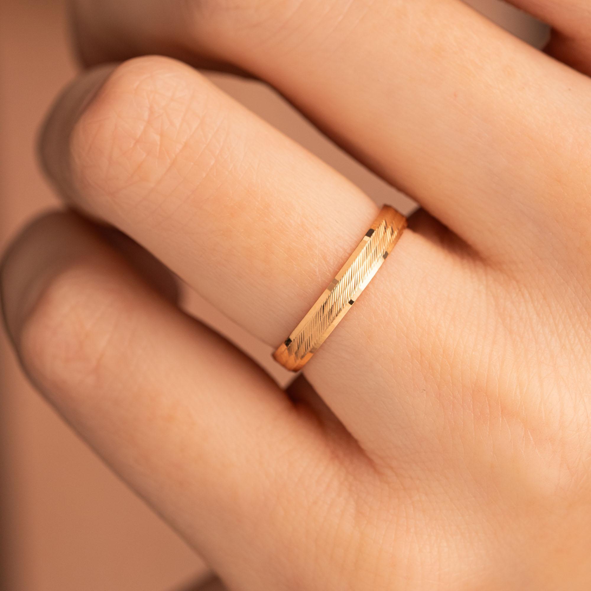 Обручальное кольцо из красного золота 500-000-1021